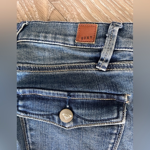Roxy Denim Low Rise Flare Blue Jeans Y2K Tall sz 1 / 25 - Picture 7 of 9